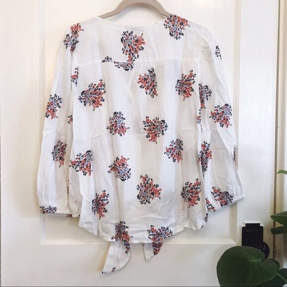 LOFT White Floral Knot Front Shirt - Picture 3 of 9